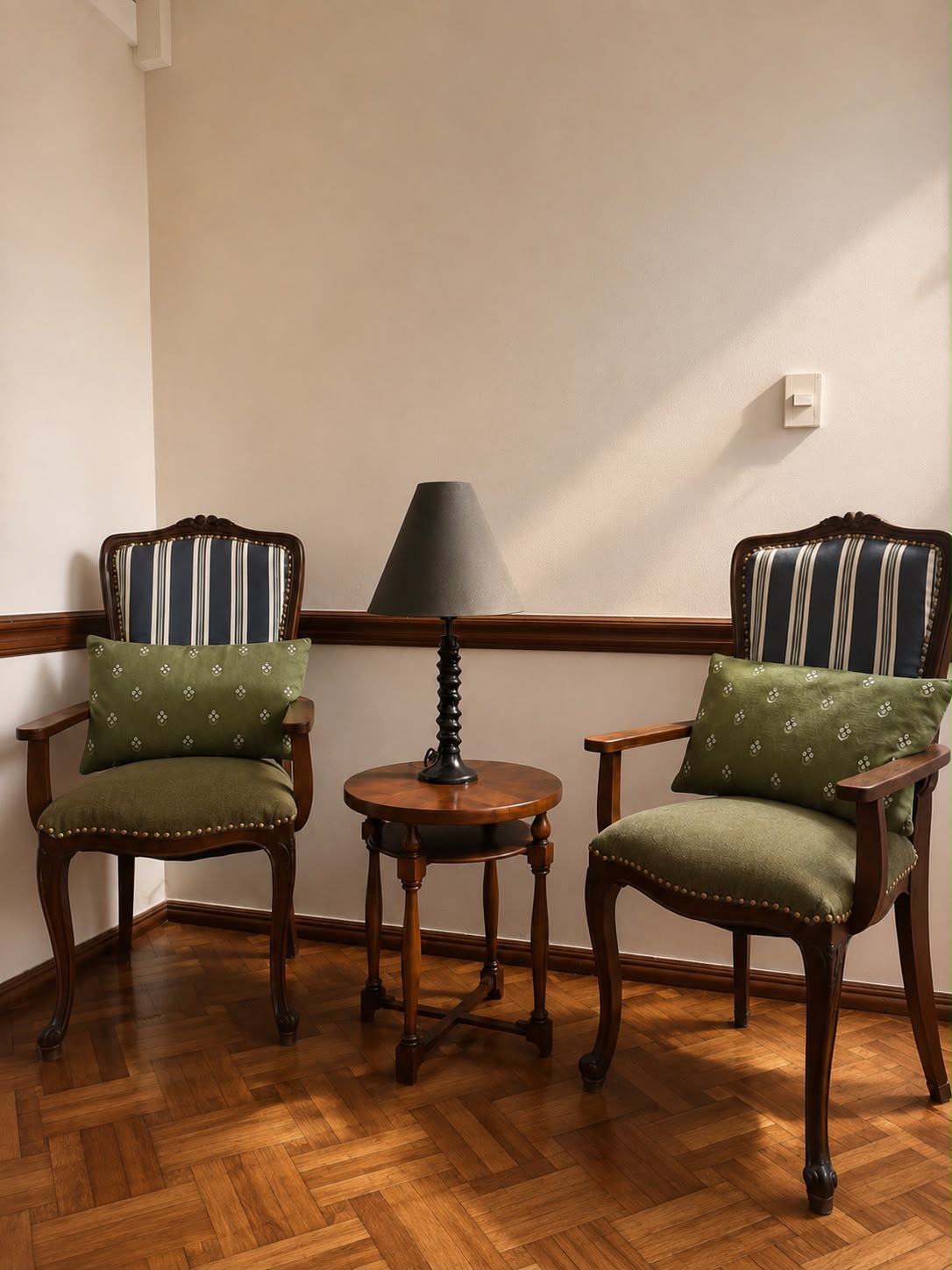 Sala de Estar de Residencia Isidoro, residencial para adultos mayores en Pocitos, Montevideo